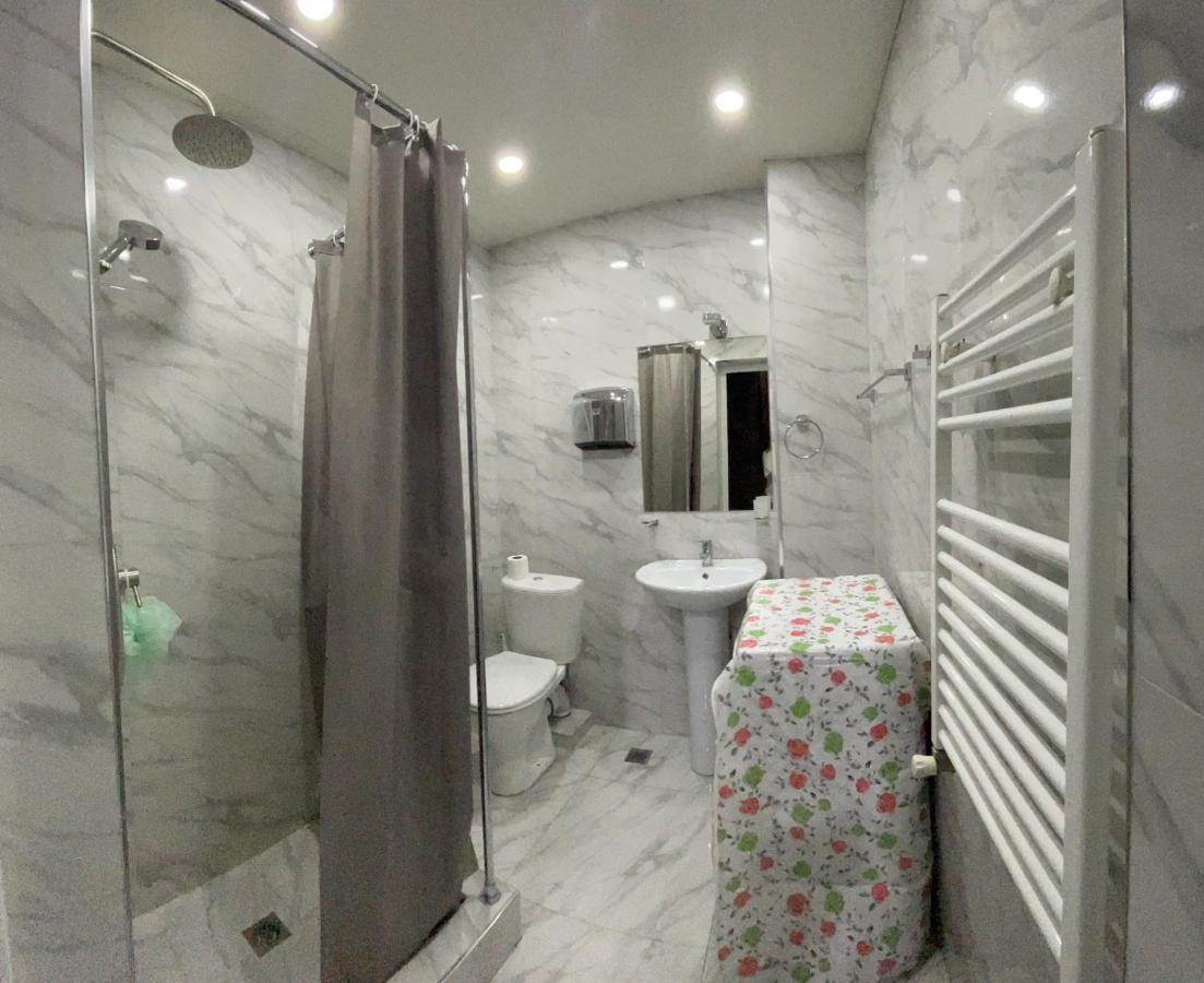 Midcity Hostel Erywań Zewnętrze zdjęcie